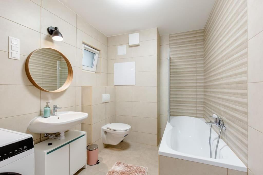 Szondi Corner Apartman Budapest Ngoại thất bức ảnh